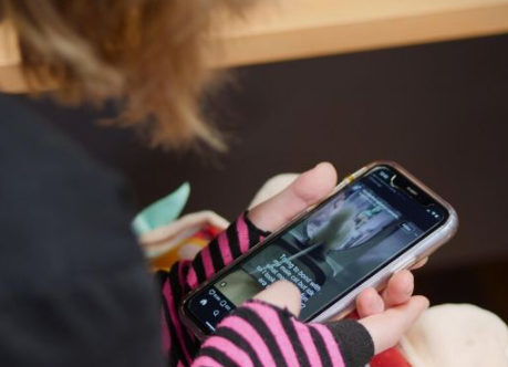 diaspora-ri-tanggapi-larangan-medsos-untuk-anak-dari-australia