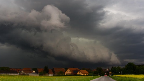 badai-byron-di-gaza-12-orang-tewas-27-ribu-tenda-rusak