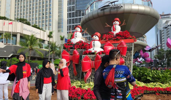 ornamen-menjelang-nataru-sudah-terpasang-di-hi