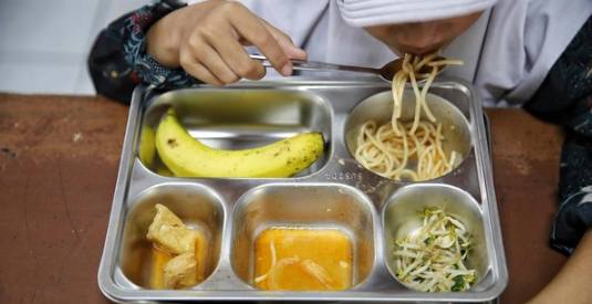 dpr-minta-mbg-dihentikan-saat-libur-sekolah