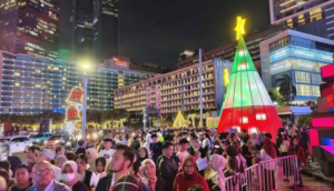 Bundaran HI Sangat Meriah Dengan Ornamen Natal